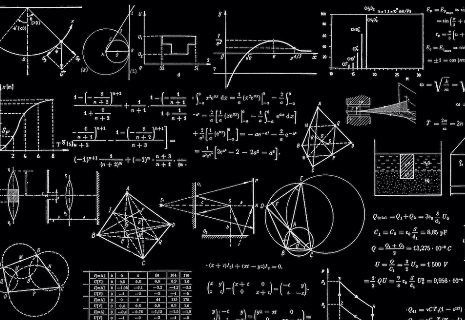 O tablă cu calcule matemetice